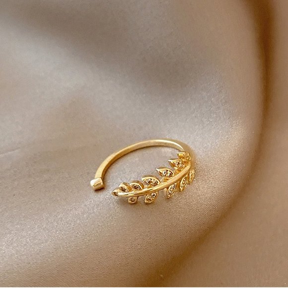 Myth X Dream Jewelry - Peace Oliver Leaf Golden Ring